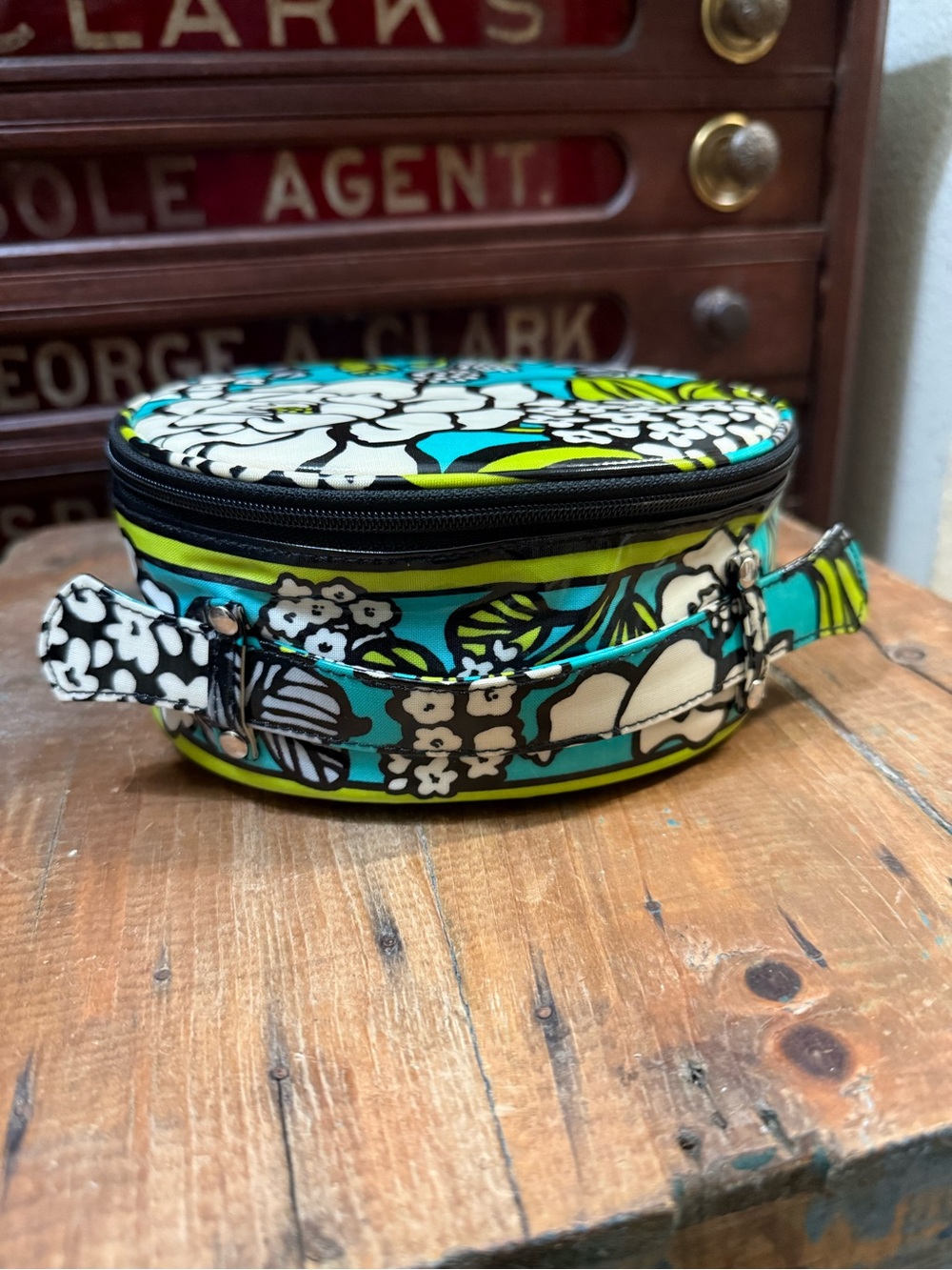 Vera Bradley 🌿 Island Blooms Vinyl Hat Box 《Retired Pattern》